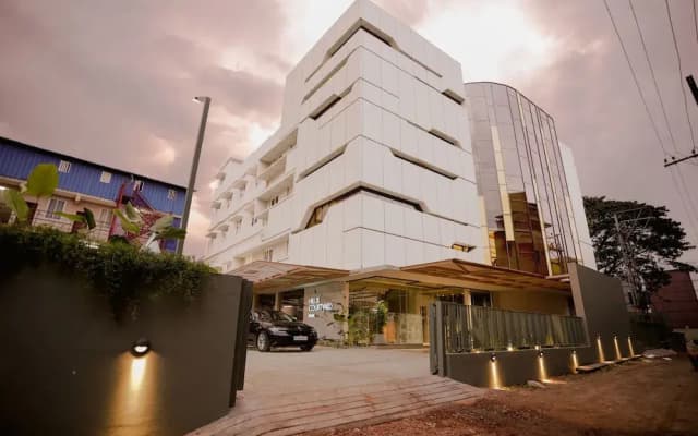 Hilux Courtyard