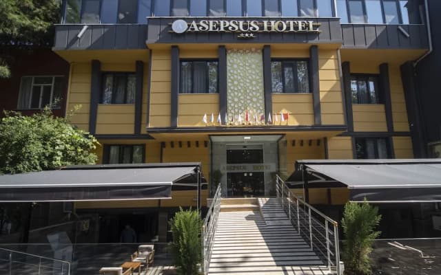 Vira 10 Hotel