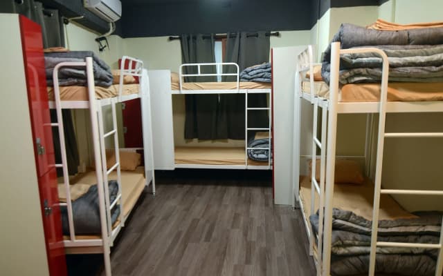 Kimchee Busan Station Guesthouse - Hostel
