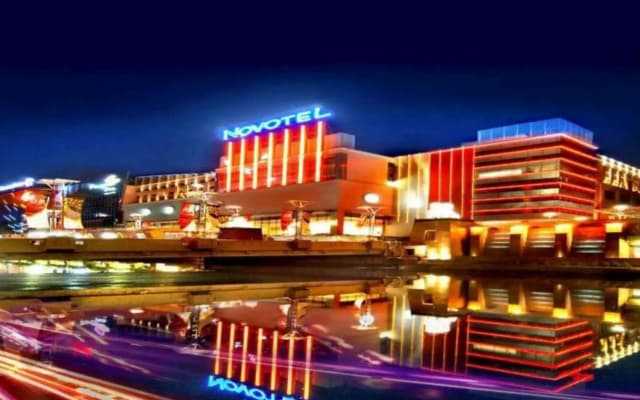 Novotel Jakarta Mangga Dua Square Hotel