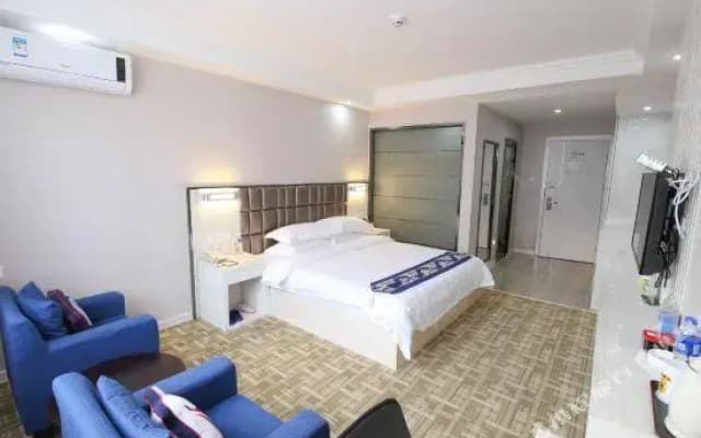 Super 8 Putian Zhengrong Square