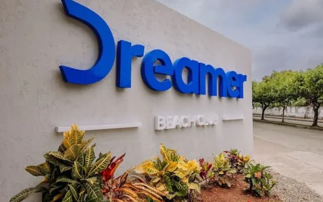 Dreamer Beach Club