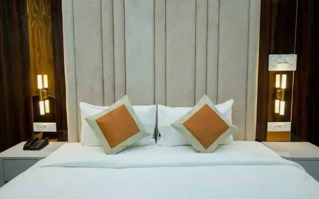 Hotel Evara Inn