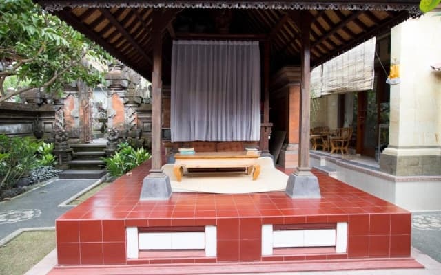 CIK'S Guest House