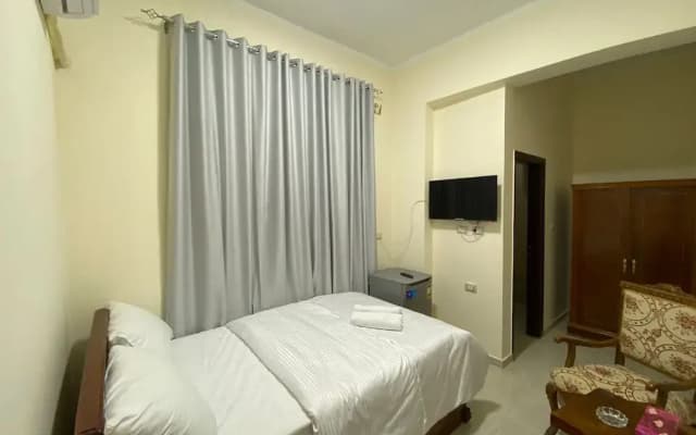 Sneferu Hotel