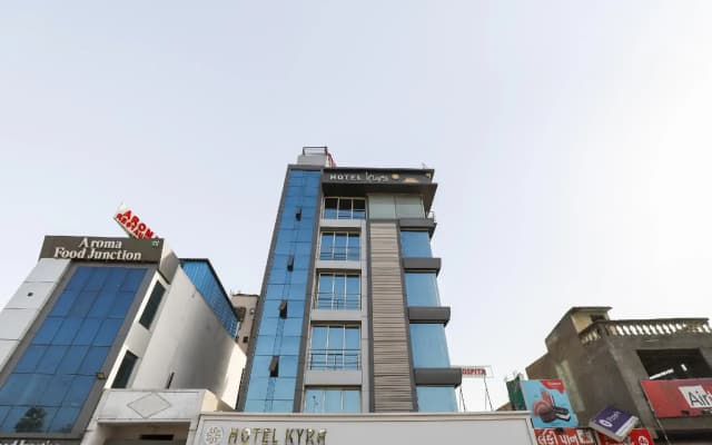 OYO 79456 Collection O Hotel Kyra