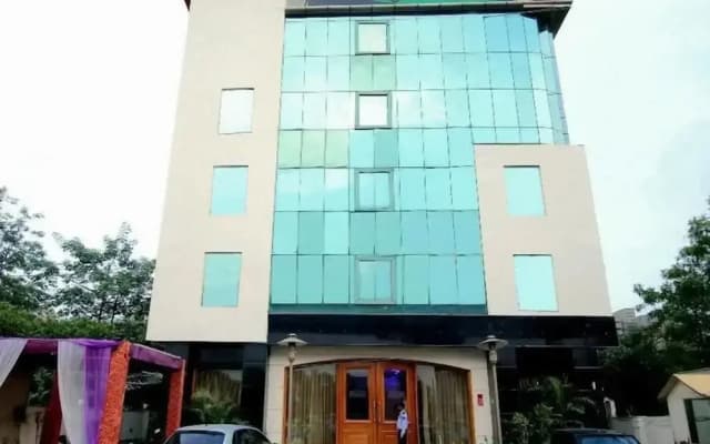 Rousha Inn