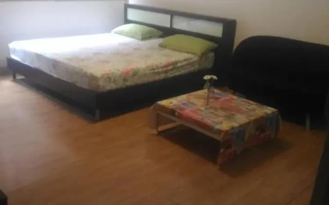 Room-thailand Taxi & Apartment Hostel