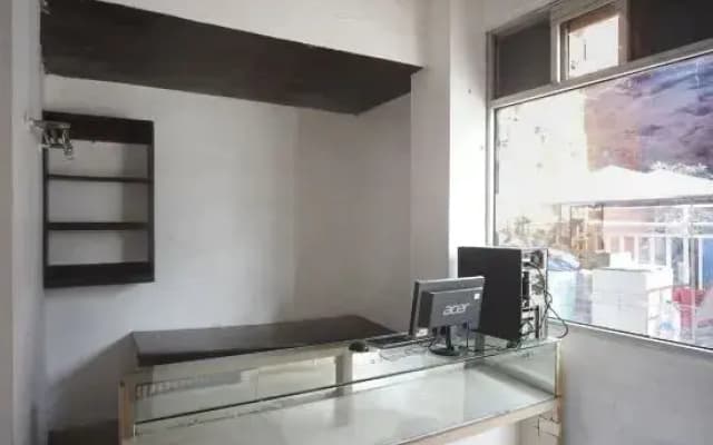 OYO 93003 B32 Homestay