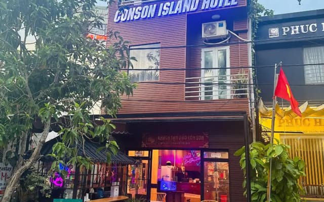 Con Son Island Hotel