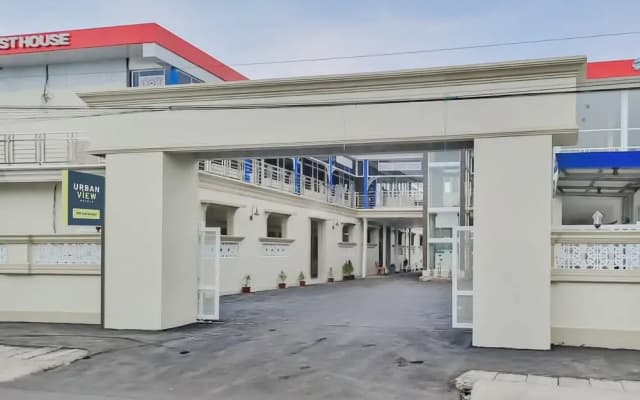 Urbanview Hotel MM Indramayu by RedDoorz