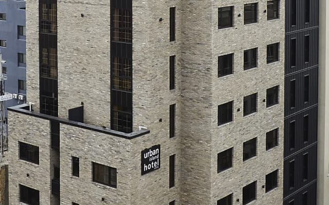 Urban Island Hotel