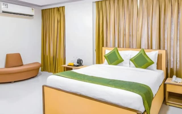 Capital O Orbit Inn Near Infiniti Mall