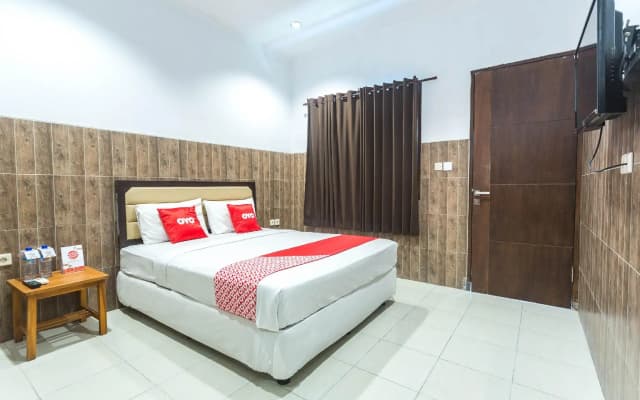 OYO 2020 Hotel Bumi Aditya