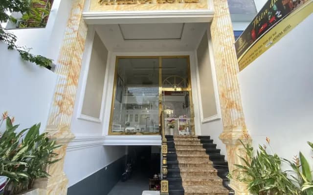 OYO 1214 Hoang Gia Athena Hotel