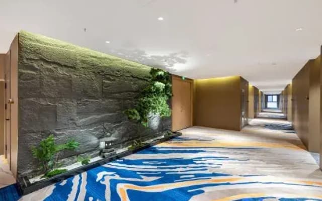 VX Hotel (Suining Renmin Yiyuan Xingmei Shopping Plaza)