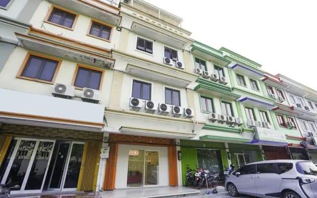 OYO 1091 Ace Business Hotel Galaxy Syariah