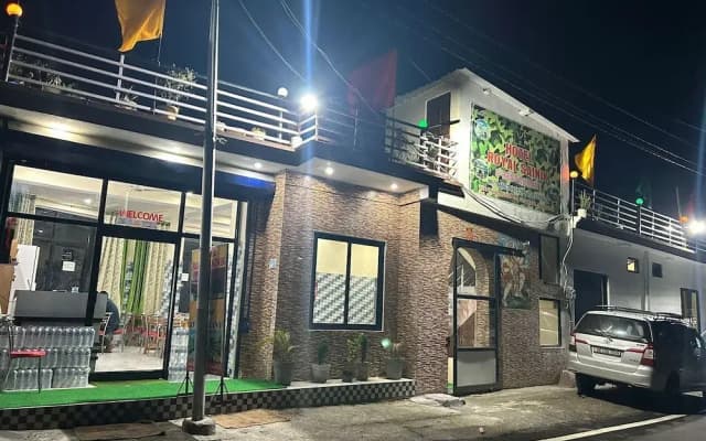 Hotel Royal Sainik