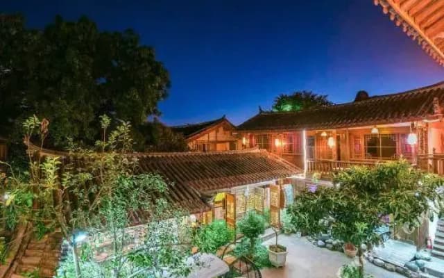 Fenghe Lijiang Inn