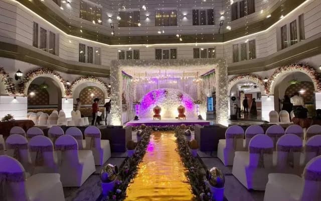 Grand Continental Hotel