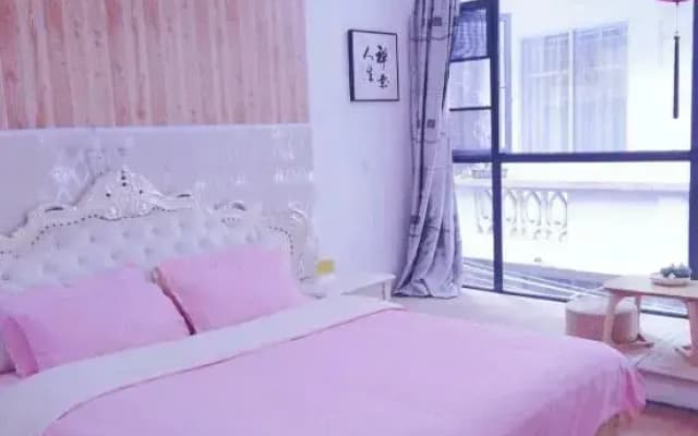 Shuiyue Shangshe Homestay (Yangshuo West Street Branch)