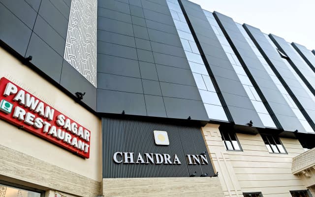 Chandra Inn