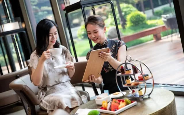 HUALUXE Hotels and Resorts Xi'an Tanghua, an IHG hotel