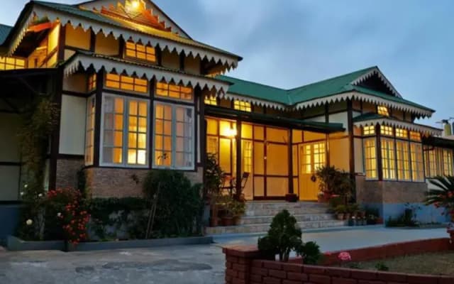 Cafe Shillong Bed and Breakfast