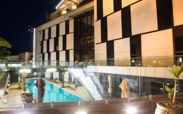 Mgb Hotel at 2ten