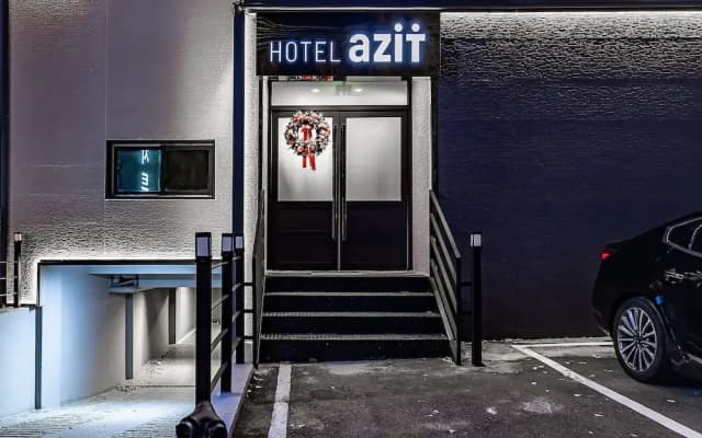 Suwon City Hall Station Hotel Azit