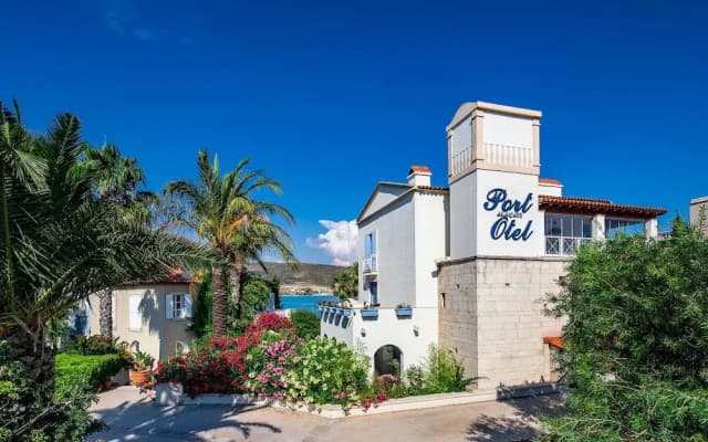 Port Alacati Hotel