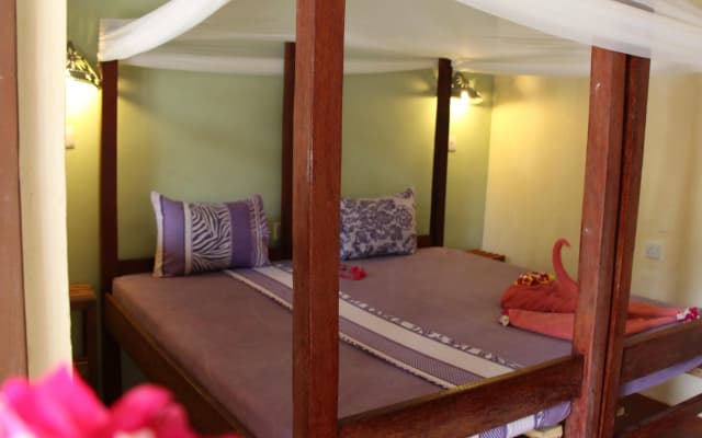Zanzest Beach Bungalows