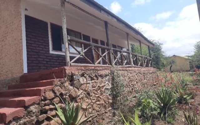 African Sunrise Lodge and Campsite