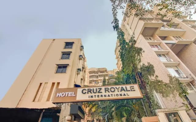 Fabhotel Cruz Royale