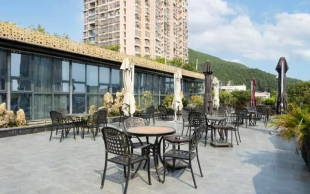 the Diamond Hotel