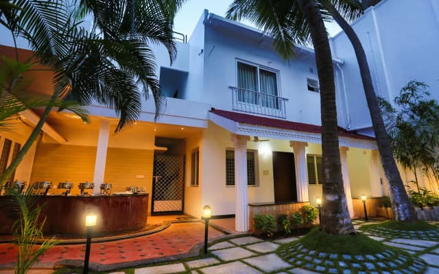 Avenue 11 Boutique Residences
