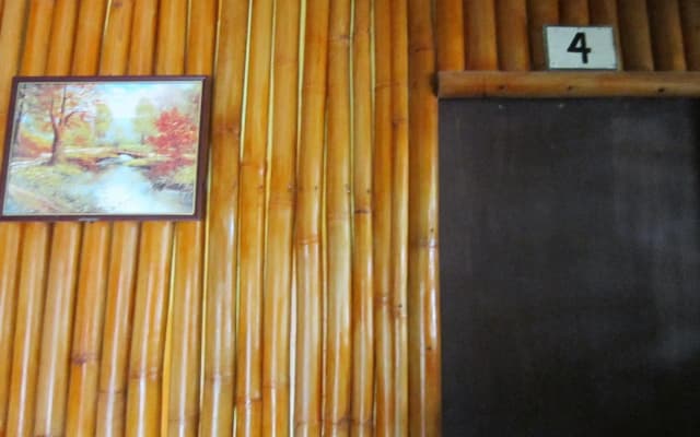 Tumamak Lodge