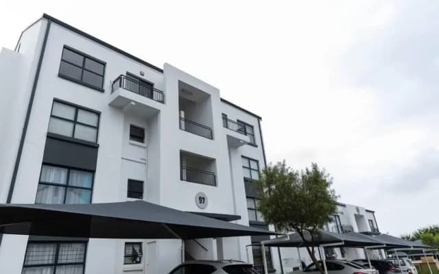 Alimama Spaces: the Manson's Greenstone