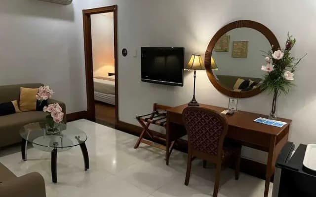 VIP Hostel, Evangelista, Makati Manila, Near PNR Pasay