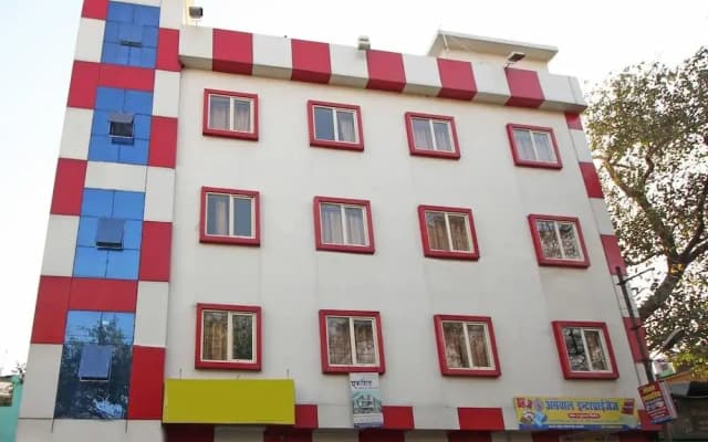 Hotel Ess Kay by OYO