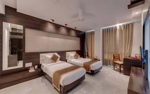Click Hotel Suryaprakash