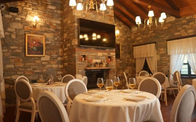 Domatia Stone Hotel