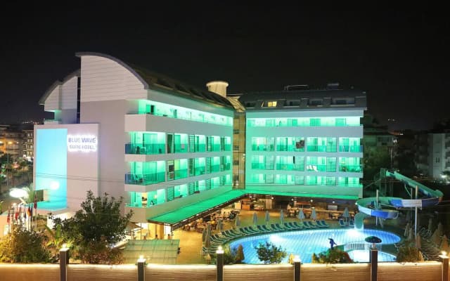 Blue Wave Suite Hotel - All Inclusive