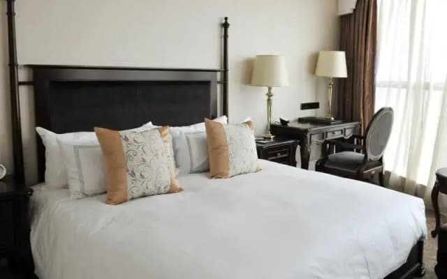 Long Wish Hotel International
