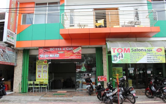 Rene Hotel