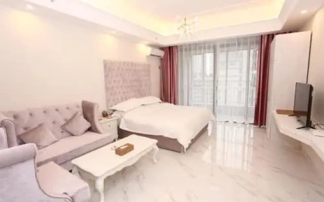 Fuye Holiday Hotel