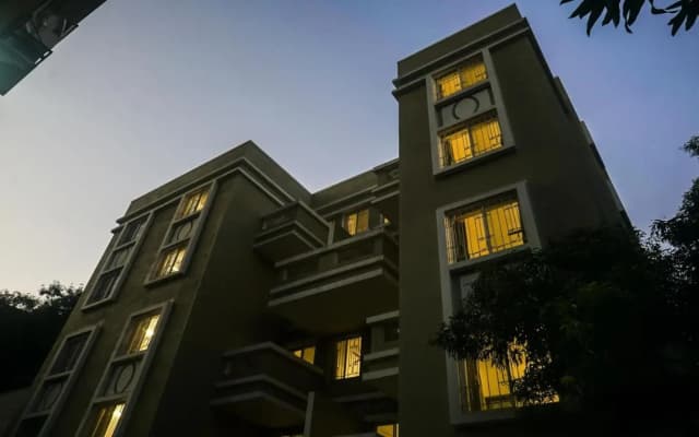 Treebo Luxe Suite, Shivaji Nagar
