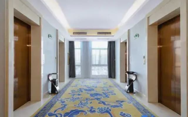 Vienna International Hotel (Wenzhou South Railway Station)