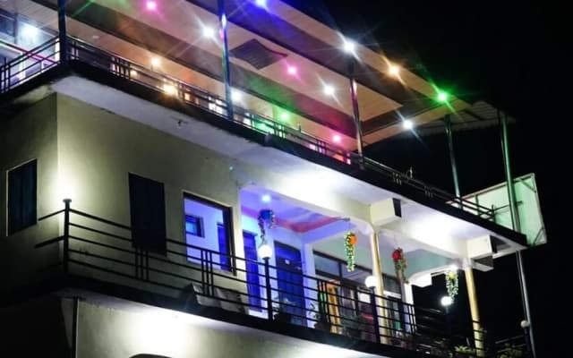 Goroomgo Anjali Home Stay Deoriatal Uttarakhand