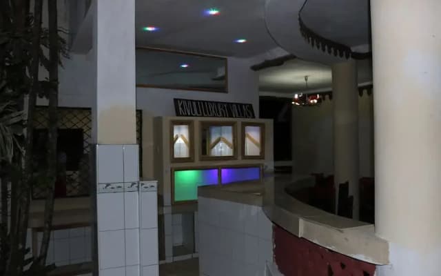 Room-a Wonderful Beach Property in Diani